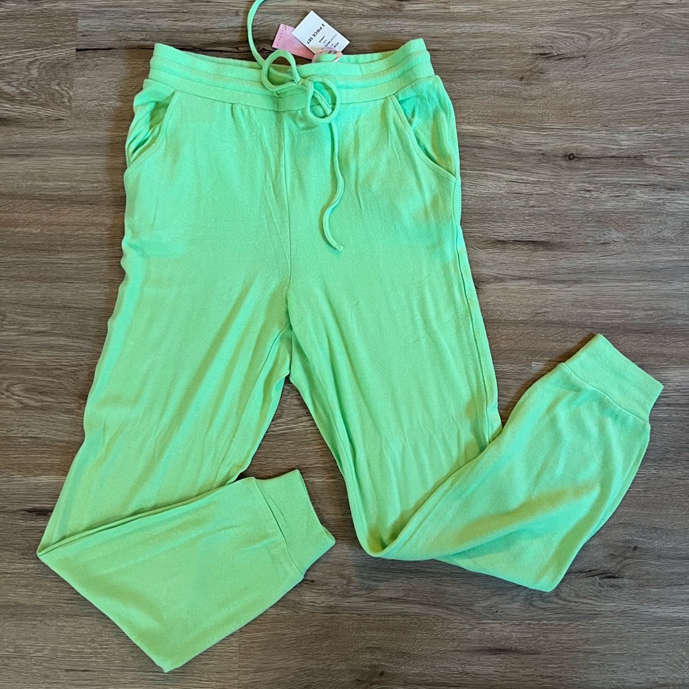 NWT 2 piece super soft lounge outfit - Large - Picture 7 of 8